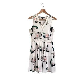 Banana Republic Factory V-neck Magnolia Floral Print Dress Sz  4 PETITE